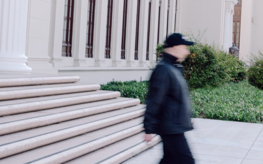 Nhân viên bảo vệ tiếng anh là gì? Vai trò của nhân viên bảo vệ chuyên nghiệp